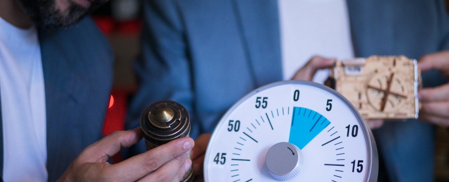 Elon Musk implanted a chip in a paralysed man's brain, enabling him to control objects with his mind