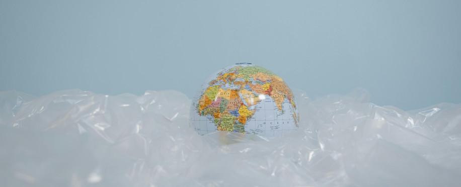 Experts warn that the world will not be able to handle the amount of plastic garbage in ten years