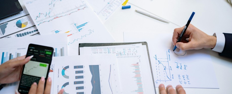 Trio Wins Nobel Economics Prize for Contributions on Innovation, Growth, and 'Creative Destruction