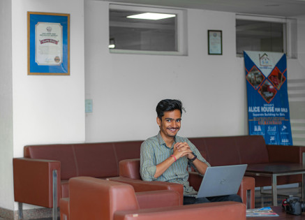 Office manager classes in UK